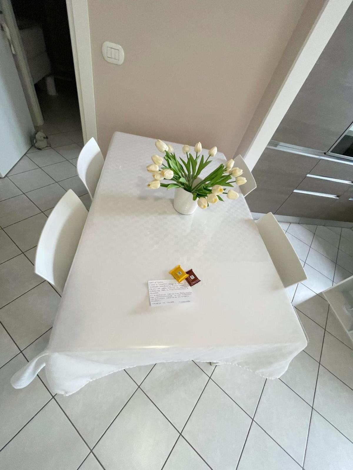 Torakiki'S Home Linate Airport M2 Lambrate มิลาน ภายนอก รูปภาพ
